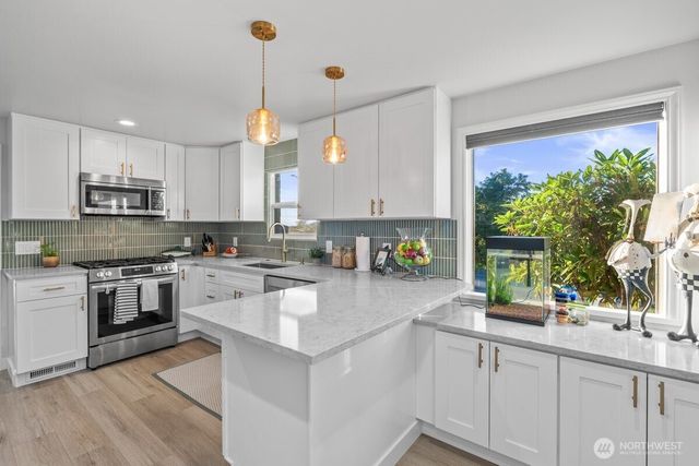 422 Crown Drive, Everett, WA 98203