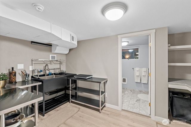 422 Crown Drive, Everett, WA 98203