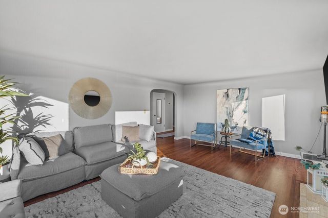 422 Crown Drive, Everett, WA 98203