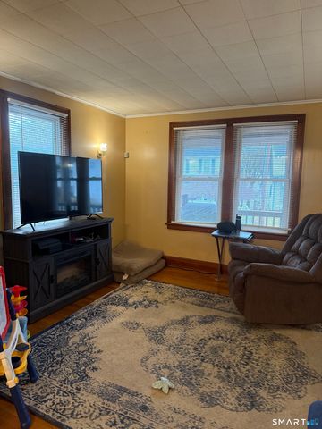 110 Oneco Street, Norwich, CT 06360