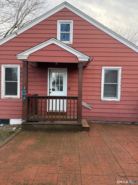 110 Oneco Street, Norwich, CT 06360