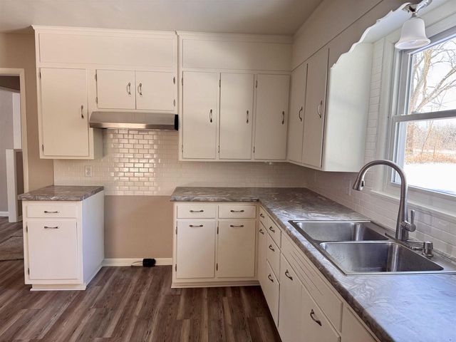 W8556 STATE HIGHWAY 64, Pound, WI 54161