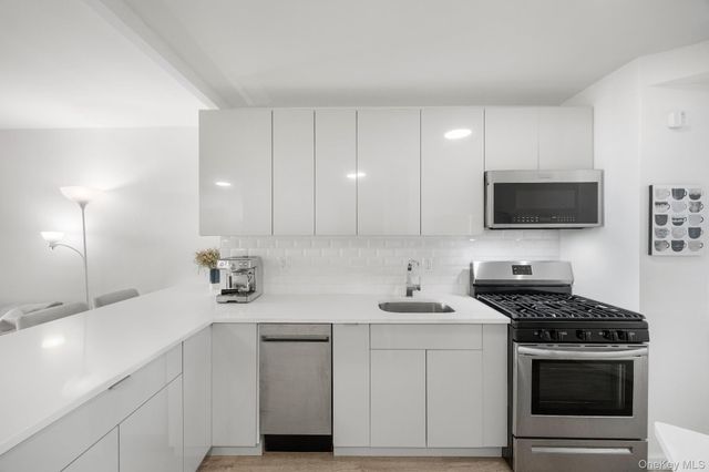 5900 Arlington Avenue 10R, Bronx, NY 10471