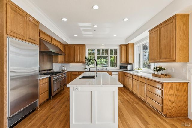 335 Golden Gate Ave, Belvedere, CA 94920