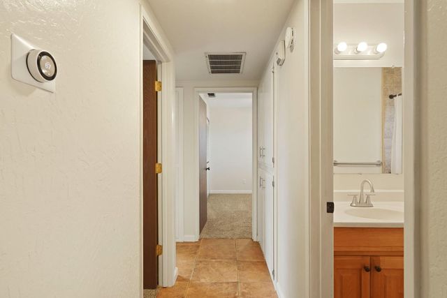 2114 Alpine Dr, Lodi, CA 95240