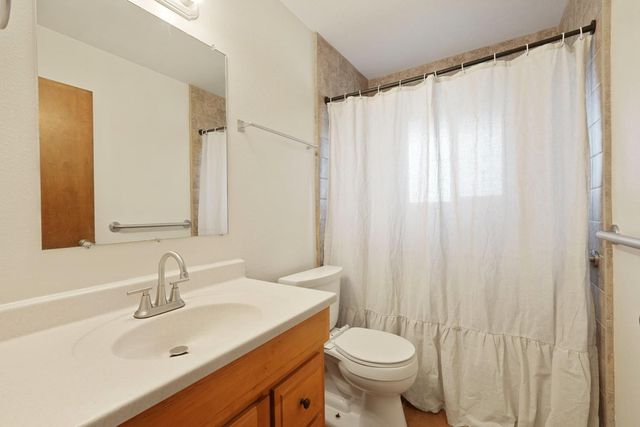 2114 Alpine Dr, Lodi, CA 95240