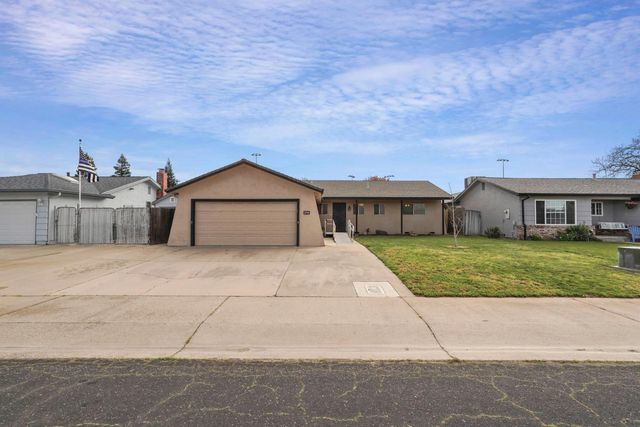 2114 Alpine Dr, Lodi, CA 95240