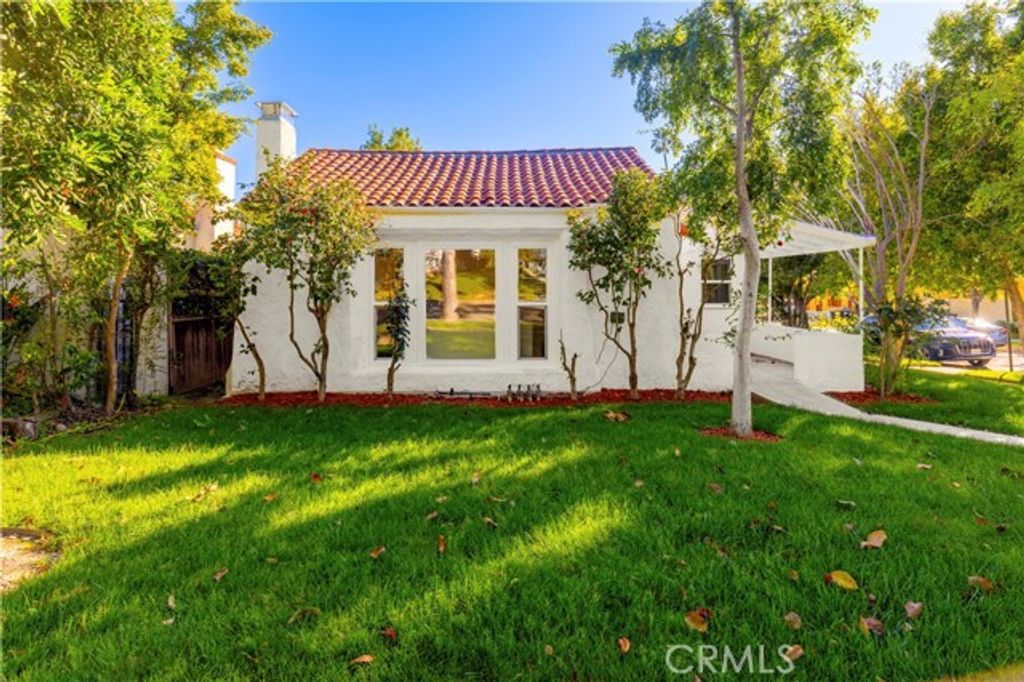 1028 Olmsted, Glendale, CA 91202