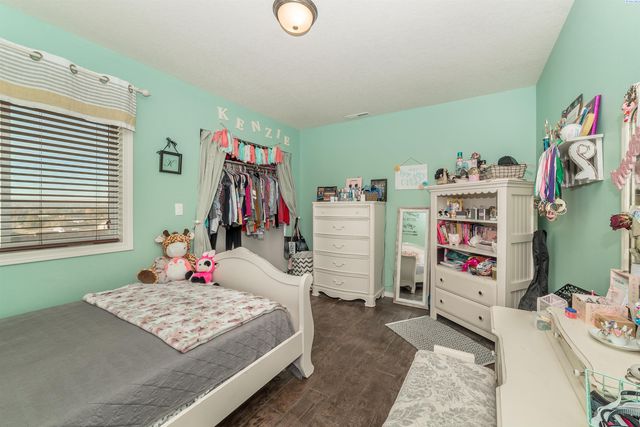 5704 Belmont Dr, Pasco, WA 99301