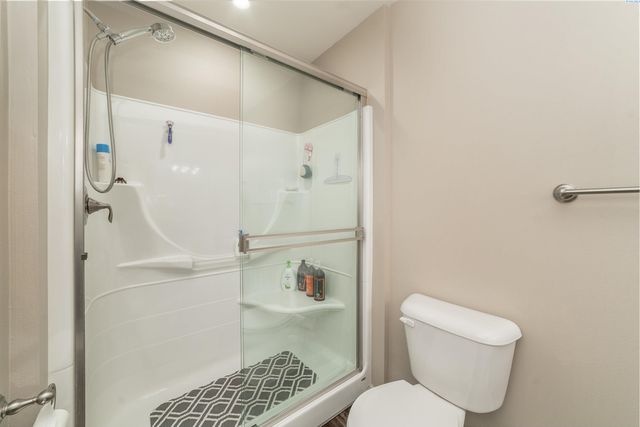 5704 Belmont Dr, Pasco, WA 99301