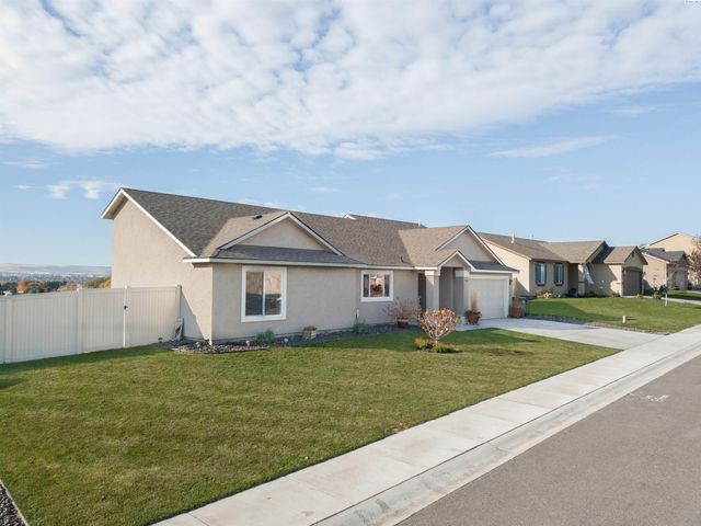 5704 Belmont Dr, Pasco, WA 99301