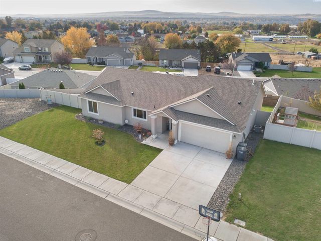 5704 Belmont Dr, Pasco, WA 99301