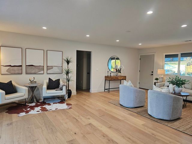 3161 Plymouth Rd, Lafayette, CA 94549