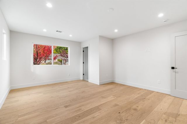 3161 Plymouth Rd, Lafayette, CA 94549