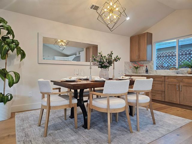 3161 Plymouth Rd, Lafayette, CA 94549