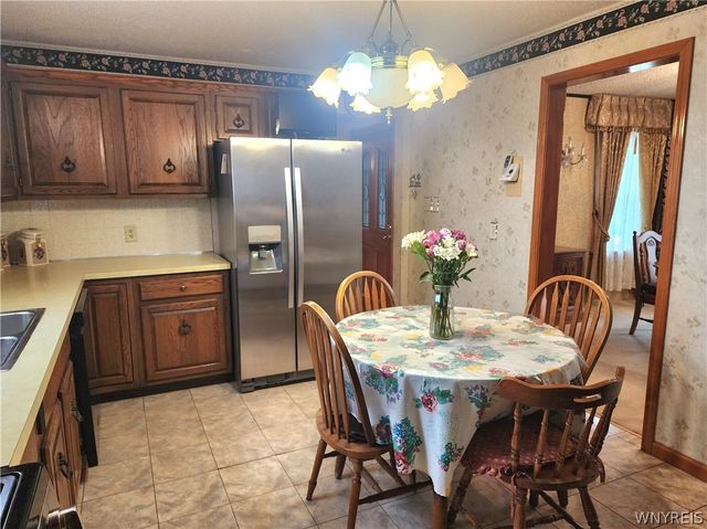 5009 Lake Shore Road, Hamburg, NY 14075