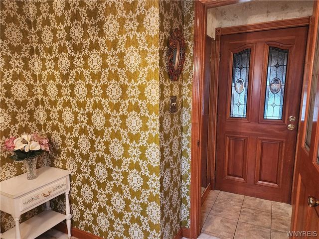 5009 Lake Shore Road, Hamburg, NY 14075