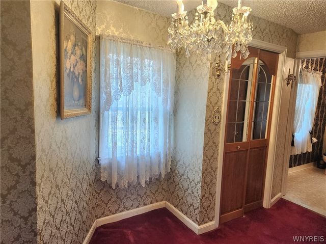 5009 Lake Shore Road, Hamburg, NY 14075