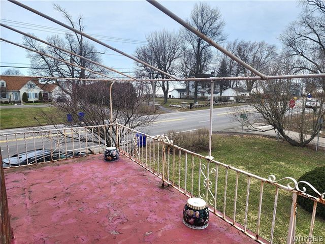 5009 Lake Shore Road, Hamburg, NY 14075