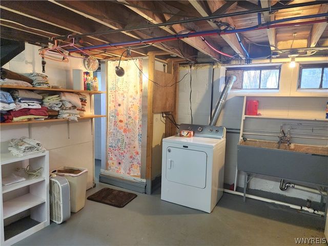5009 Lake Shore Road, Hamburg, NY 14075