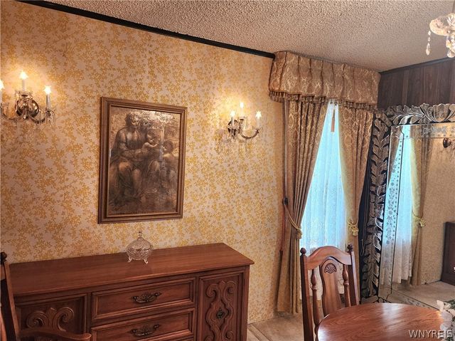 5009 Lake Shore Road, Hamburg, NY 14075