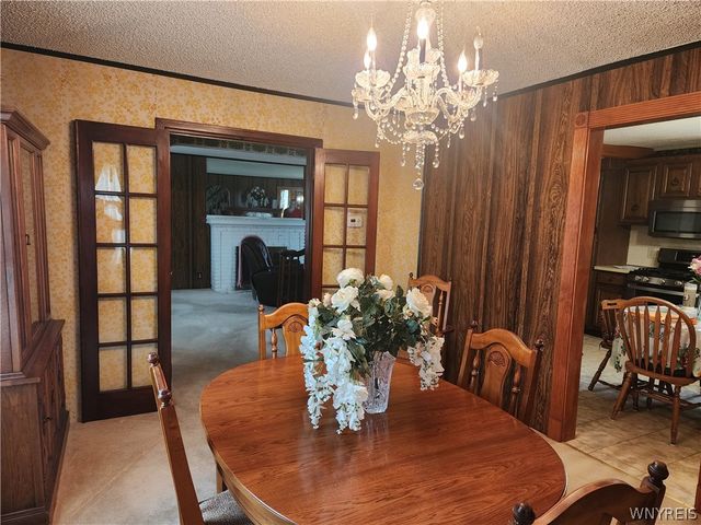 5009 Lake Shore Road, Hamburg, NY 14075