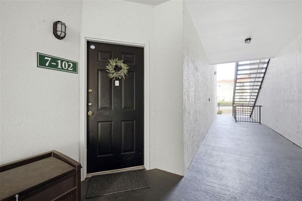 Image 2 of property listing at 2639 MAITLAND CROSSING WAY 102, Orlando, FL 32810