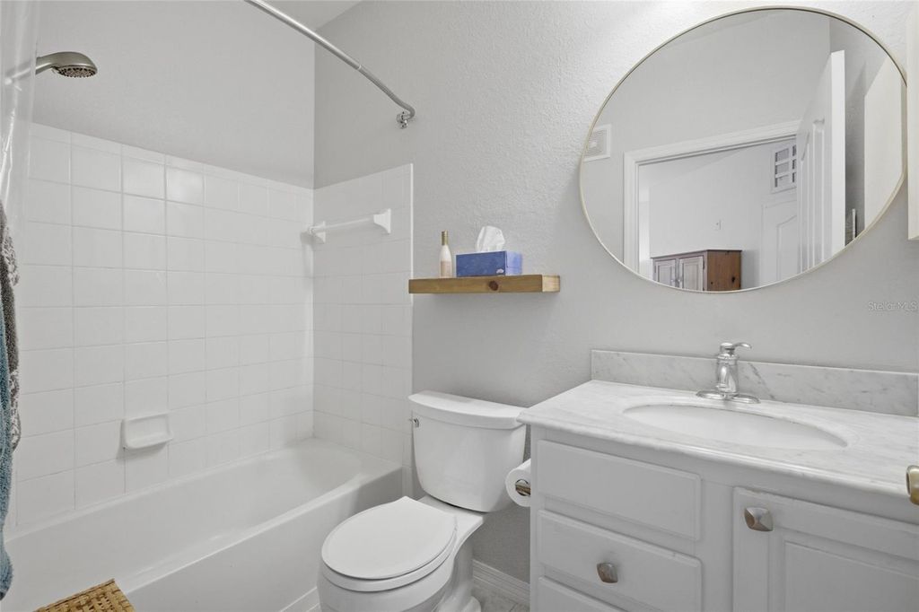 Image 17 of property listing at 2639 MAITLAND CROSSING WAY 102, Orlando, FL 32810