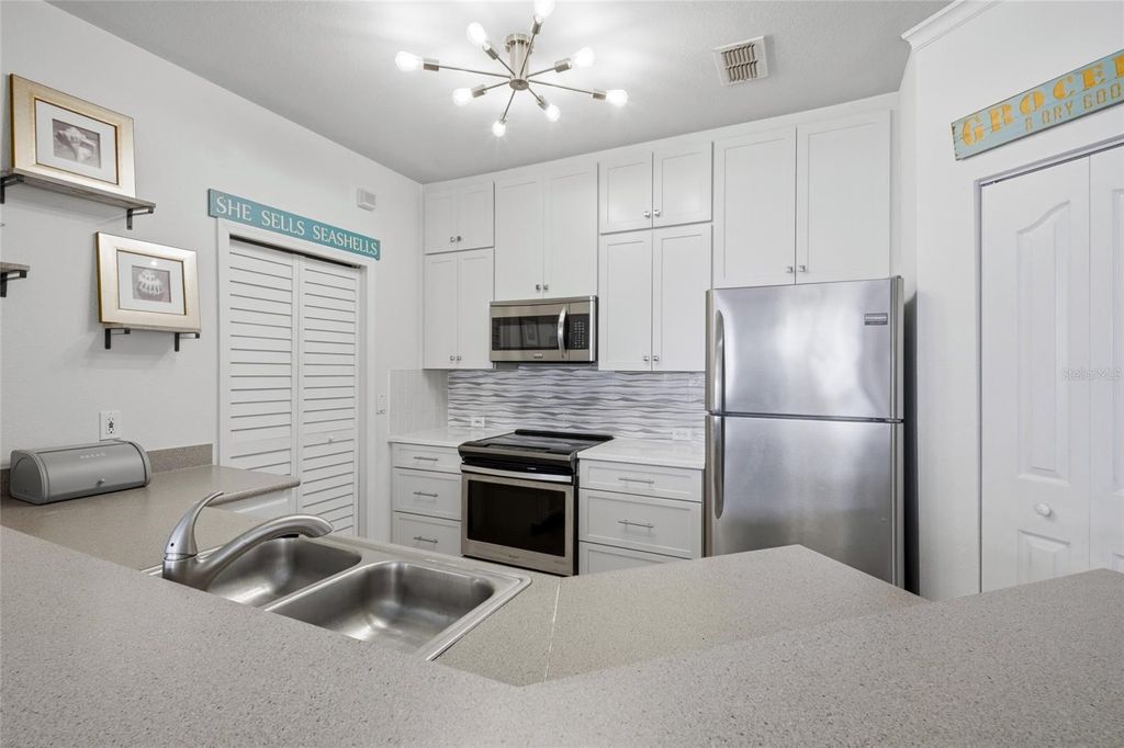 Image 5 of property listing at 2639 MAITLAND CROSSING WAY 102, Orlando, FL 32810