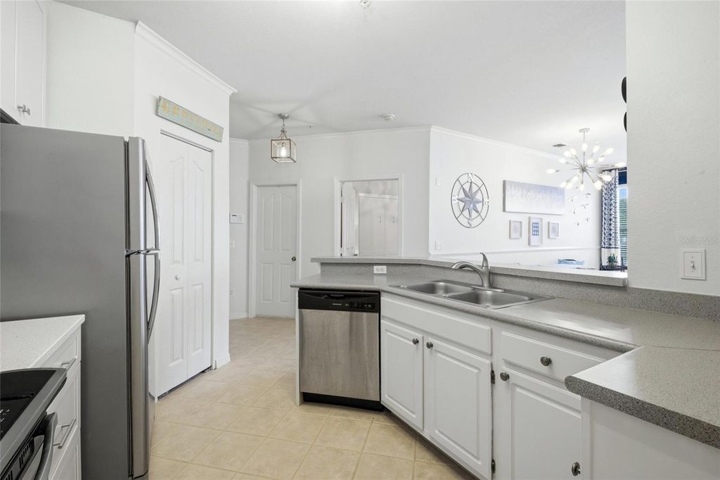 Image 7 of property listing at 2639 MAITLAND CROSSING WAY 102, Orlando, FL 32810