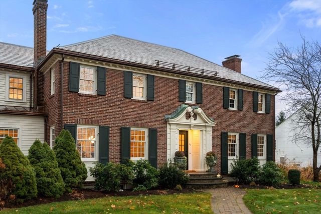 32 Pickwick Road, Newton, MA 02465