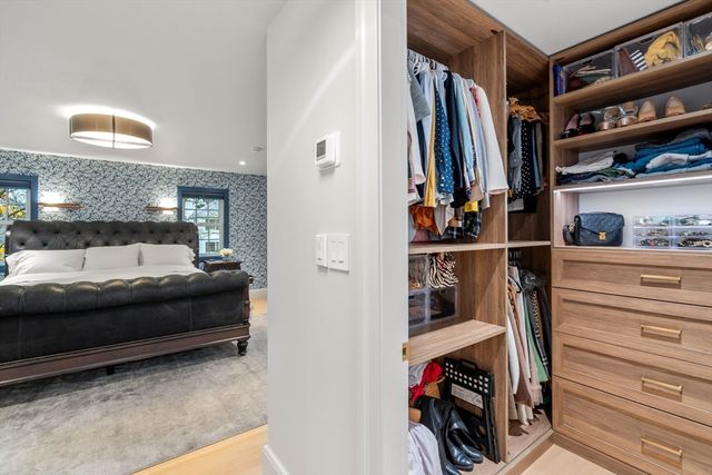 32 Pickwick Road, Newton, MA 02465