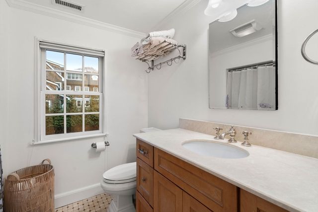 32 Pickwick Road, Newton, MA 02465