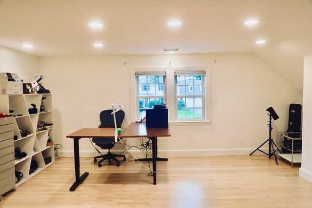 32 Pickwick Road, Newton, MA 02465