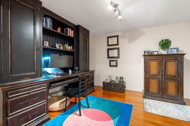 32 Pickwick Road, Newton, MA 02465