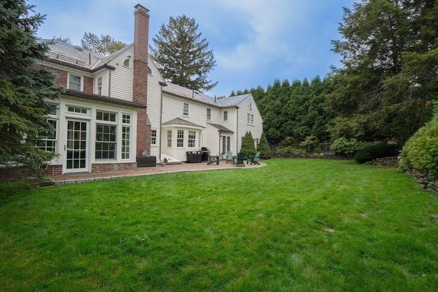 32 Pickwick Road, Newton, MA 02465