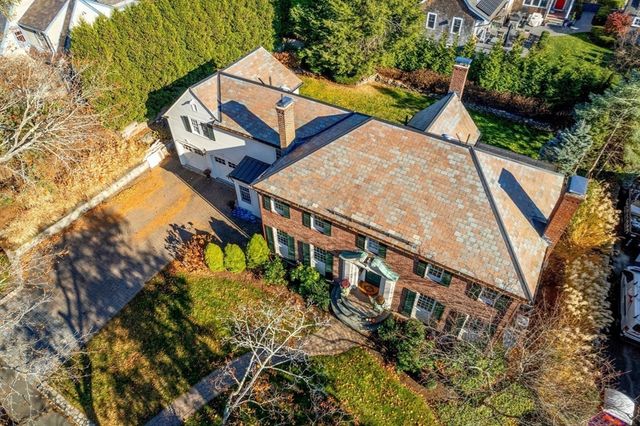 32 Pickwick Road, Newton, MA 02465