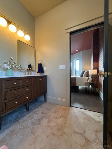 3634 Columbia Parkway, Cincinnati, OH 45226