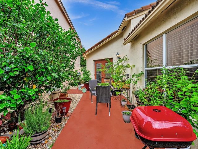 5843 Eagle Cay Terrace, Coconut Creek, FL 33073