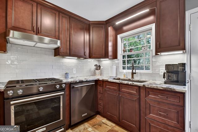 240 Hancock Drive, Ellijay, GA 30540