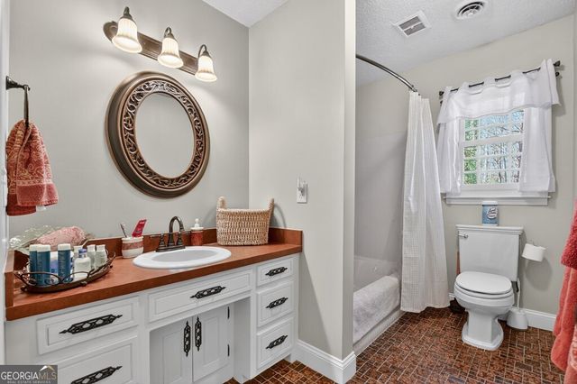 240 Hancock Drive, Ellijay, GA 30540