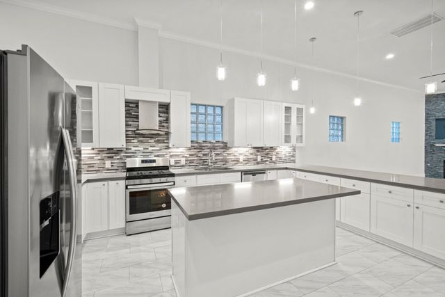 206 Burr Street A, Houston, TX 77011