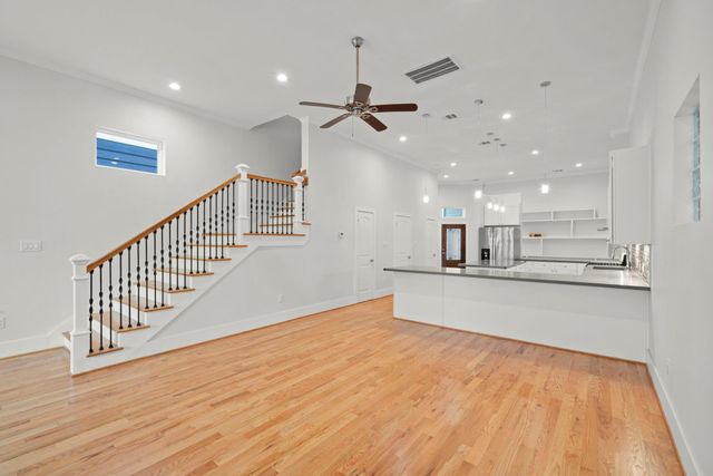 206 Burr Street A, Houston, TX 77011
