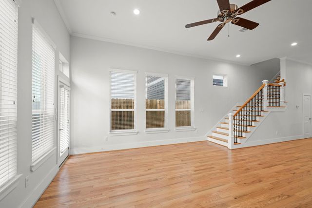 206 Burr Street A, Houston, TX 77011