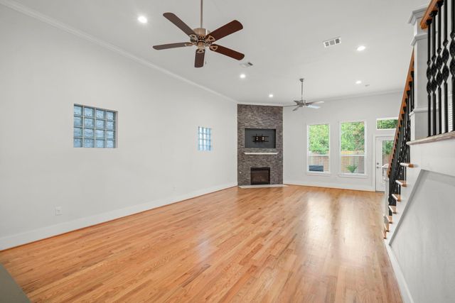 206 Burr Street A, Houston, TX 77011