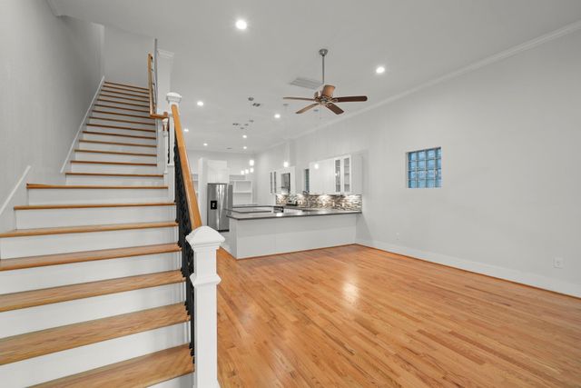 206 Burr Street A, Houston, TX 77011