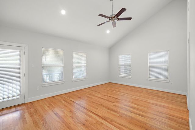 206 Burr Street A, Houston, TX 77011