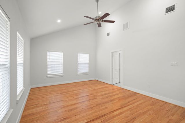 206 Burr Street A, Houston, TX 77011