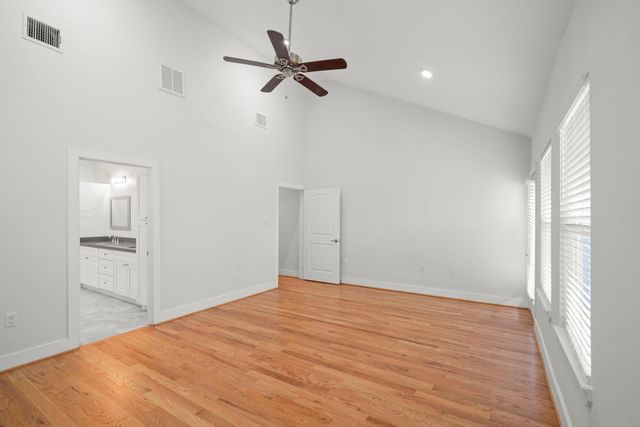 206 Burr Street A, Houston, TX 77011