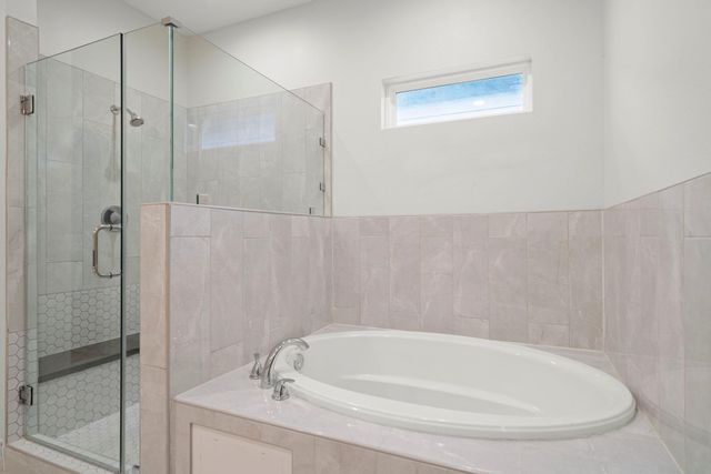 206 Burr Street A, Houston, TX 77011